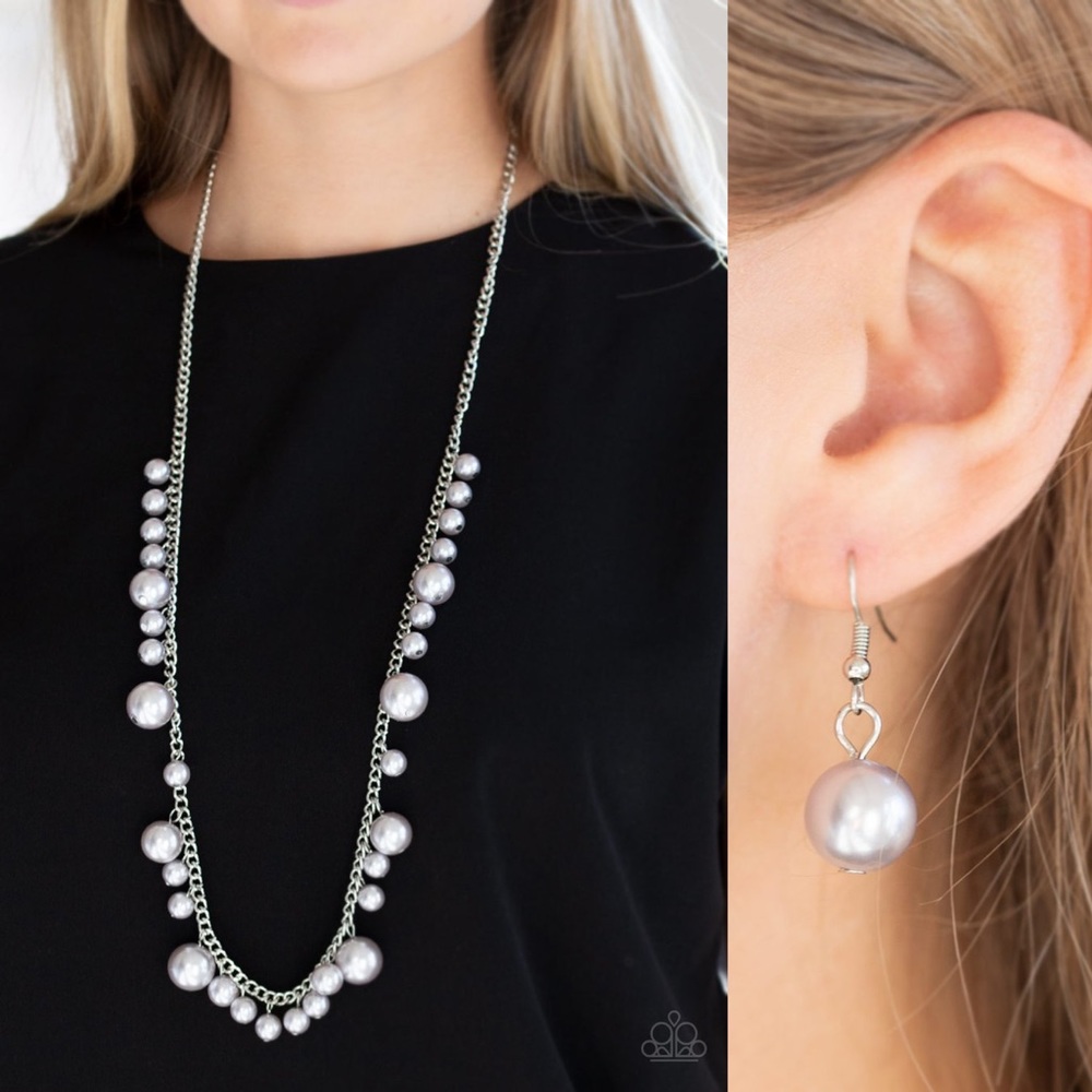 ❤️There’s Always Room at the Top Necklace Set